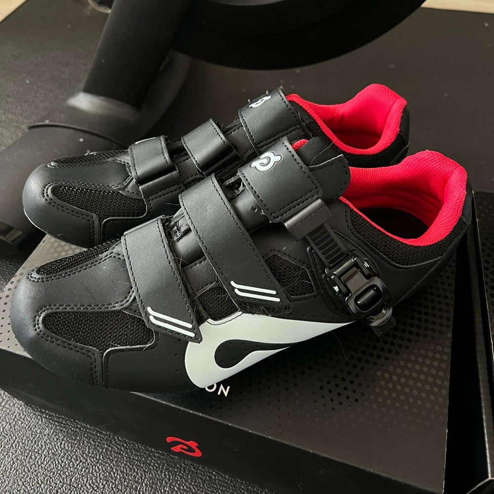 Peloton cycle shoes size 43